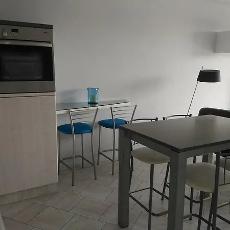 Apollo 90101 Apartment *